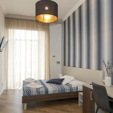 Rooms Garibaldi Napoli Bagian luar foto