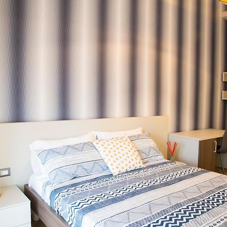 Rooms Garibaldi Napoli Bagian luar foto