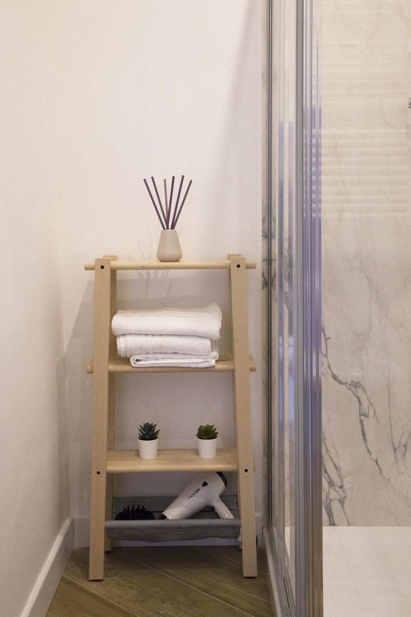 Rooms Garibaldi Napoli Bagian luar foto