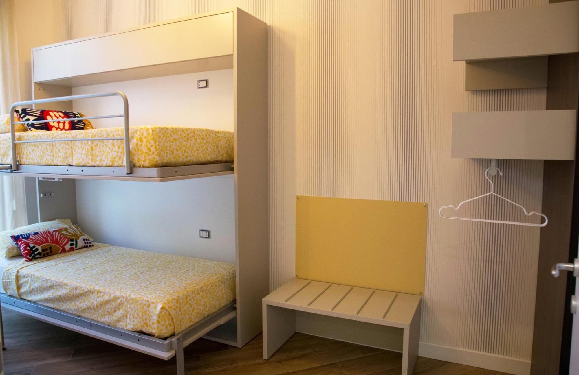 Rooms Garibaldi Napoli Bagian luar foto